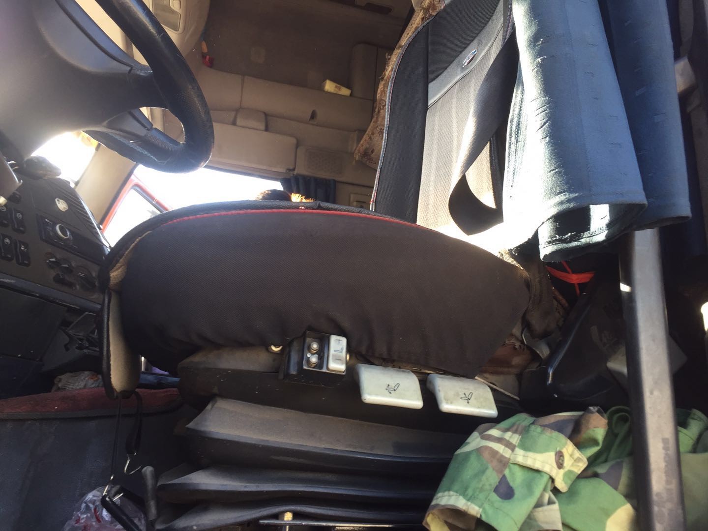 都在关注新上市的J7?这辆5年前的J6,底盘配置不比J7差 - 第4张 - 提加商用车网 都在关注新上市的J7?这辆5年前的J6,底盘配置不比J7差 - 第4张