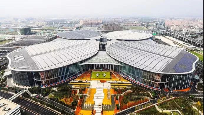 为中国制造之使命 金龙客车荣耀护航首届进博会 - 第1张