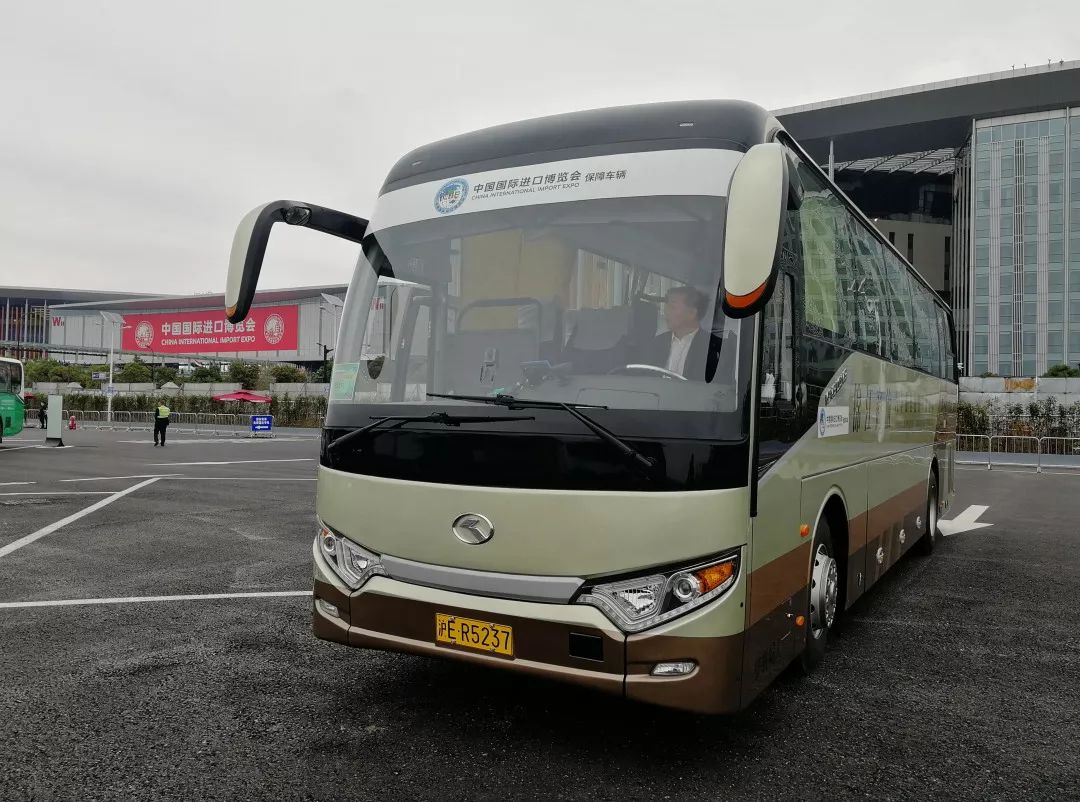 为中国制造之使命 金龙客车荣耀护航首届进博会 - 第3张 - 提加商用车网 为中国制造之使命 金龙客车荣耀护航首届进博会 - 第3张