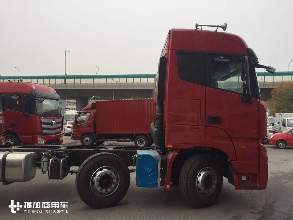 载货车也流行平地板驾驶室?欧曼EST前四后八载货车底盘实拍 - 第3张 - 提加商用车网 载货车也流行平地板驾驶室?欧曼EST前四后八载货车底盘实拍 - 第3张