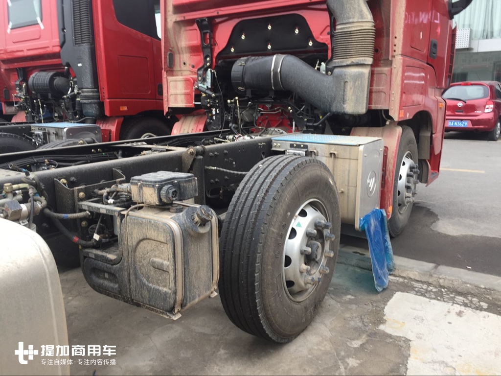 载货车也流行平地板驾驶室?欧曼EST前四后八载货车底盘实拍 - 第11张 - 提加商用车网 载货车也流行平地板驾驶室?欧曼EST前四后八载货车底盘实拍 - 第11张