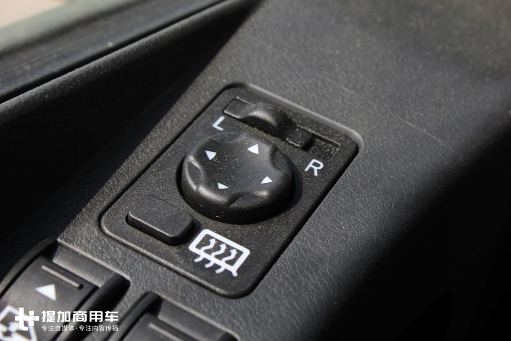 平顶驾驶室，配置不比牵引车差！解放JH6高端自卸车新品首曝光 - 第11张