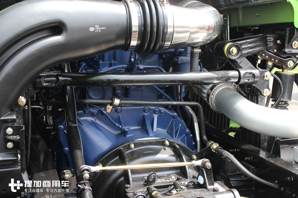 平顶驾驶室，配置不比牵引车差！解放JH6高端自卸车新品首曝光 - 第12张