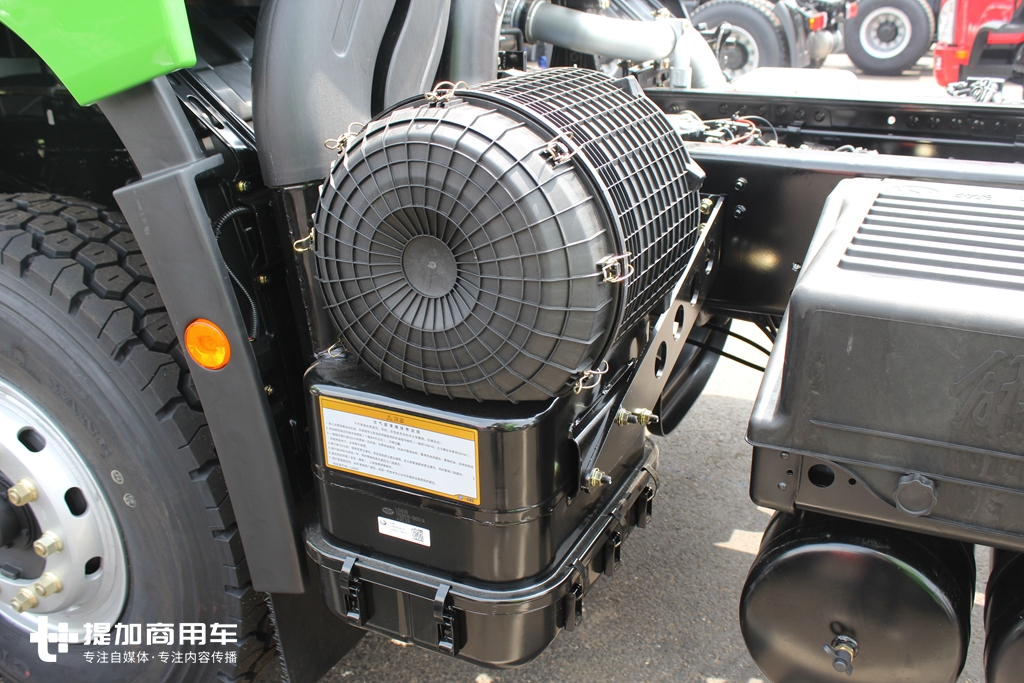 平顶驾驶室，配置不比牵引车差！解放JH6高端自卸车新品首曝光 - 第15张