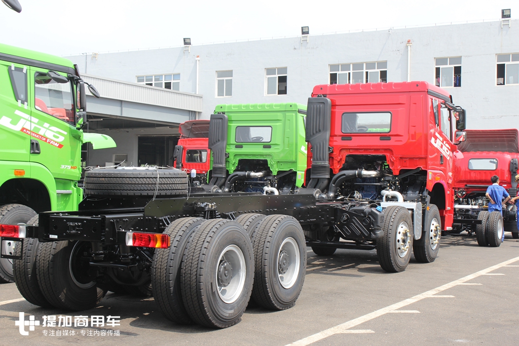 平顶驾驶室，配置不比牵引车差！解放JH6高端自卸车新品首曝光 - 第21张