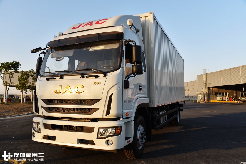 江淮帅铃又升级了,这次推出中卡车型,动力更猛,载货能力也更强了 - 第2张 - 提加商用车网 江淮帅铃又升级了,这次推出中卡车型,动力更猛,载货能力也更强了 - 第2张