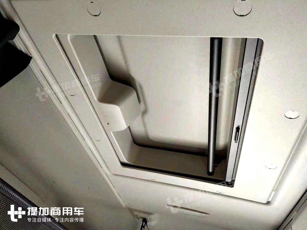 平地板、全液晶仪表最抢眼，即将上市的江铃威龙HV5实车内饰首曝光 - 第7张