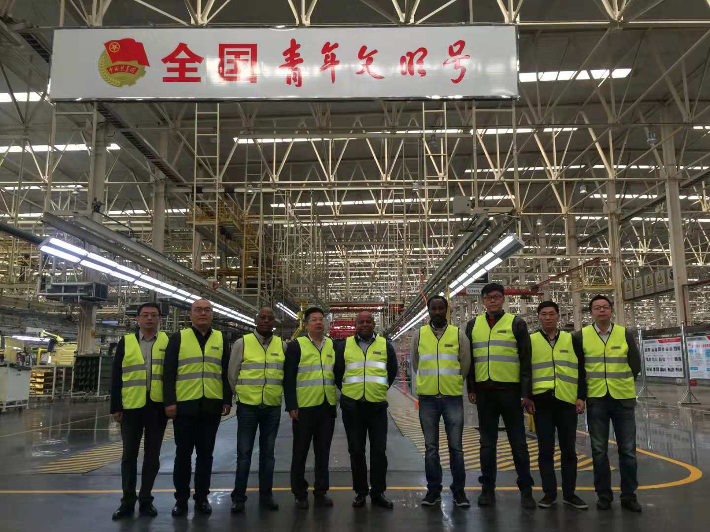 东风商用车交付首批东非用户37台东风天锦KR - 第1张