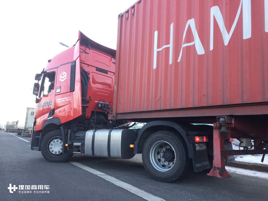 V8动力斯堪尼亚领衔,再带大家看几款欧洲新款卡车,绥芬河口岸拍车之二 - 第4张 - 提加商用车网 V8动力斯堪尼亚领衔,再带大家看几款欧洲新款卡车,绥芬河口岸拍车之二 - 第4张