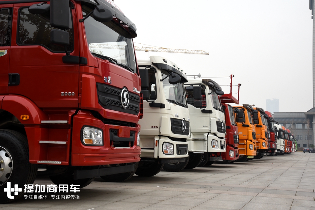 660马力国产最大马力牵引车亮相,陕汽重卡2019重磅车型抢先看 - 第1张 - 提加商用车网 660马力国产最大马力牵引车亮相,陕汽重卡2019重磅车型抢先看 - 第1张