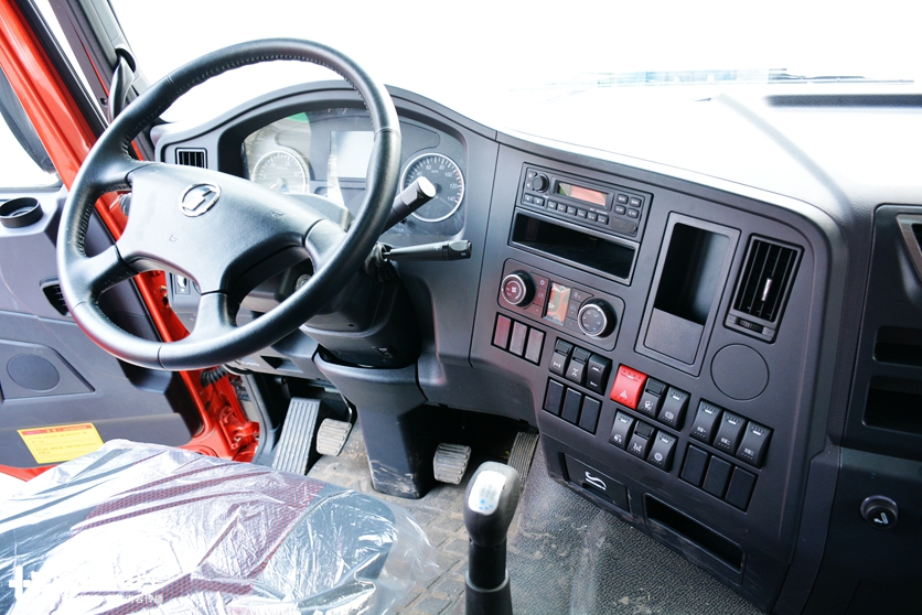 目前最大马力的国产公路自卸车,550马力的德龙X3000自卸车实拍 - 第15张 - 提加商用车网 目前最大马力的国产公路自卸车,550马力的德龙X3000自卸车实拍 - 第15张