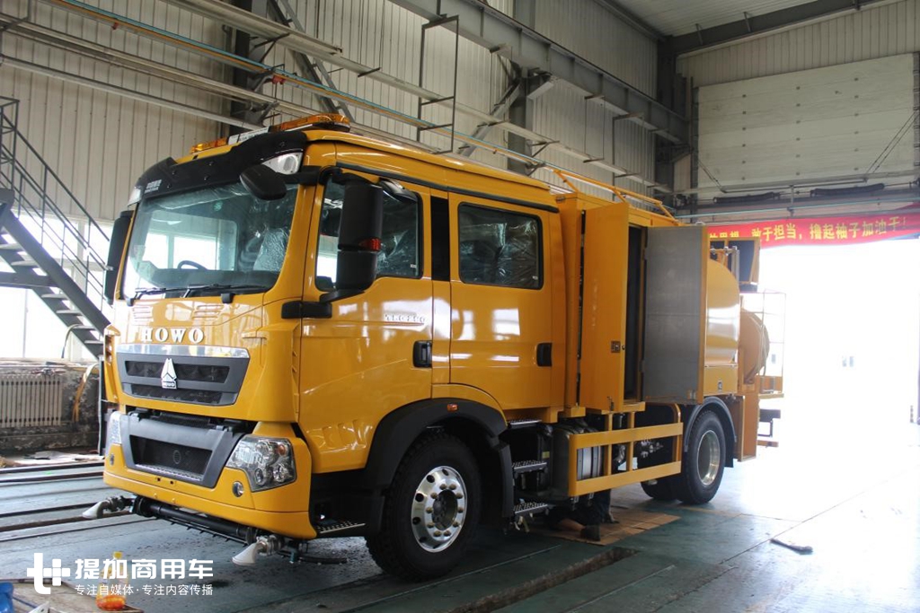 重汽在青岛的卡车改装厂探秘,一堆国产卡车的出口车型,让人眼花缭乱 - 第18张 - 提加商用车网 重汽在青岛的卡车改装厂探秘,一堆国产卡车的出口车型,让人眼花缭乱 - 第18张