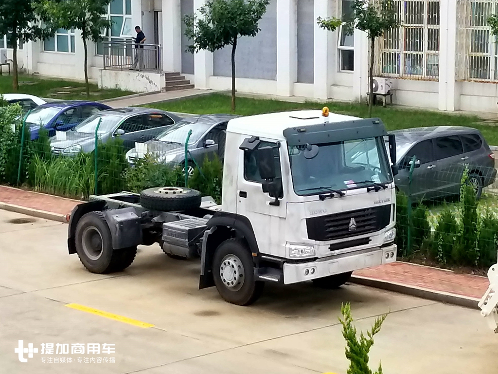 重汽在青岛的卡车改装厂探秘,一堆国产卡车的出口车型,让人眼花缭乱 - 第19张 - 提加商用车网 重汽在青岛的卡车改装厂探秘,一堆国产卡车的出口车型,让人眼花缭乱 - 第19张