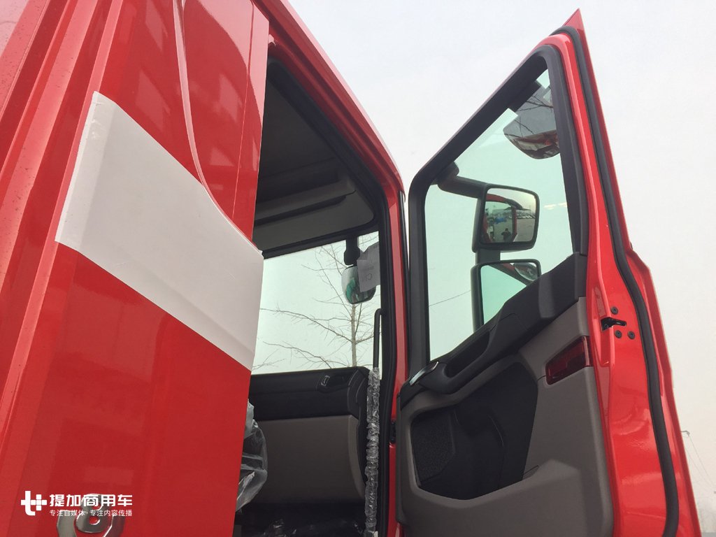 依旧是V8动力,马力升级到650,悄然登陆国内的斯堪尼亚全新一代R系消防车底盘实拍 - 第9张 - 提加商用车网 依旧是V8动力,马力升级到650,悄然登陆国内的斯堪尼亚全新一代R系消防车底盘实拍 - 第9张