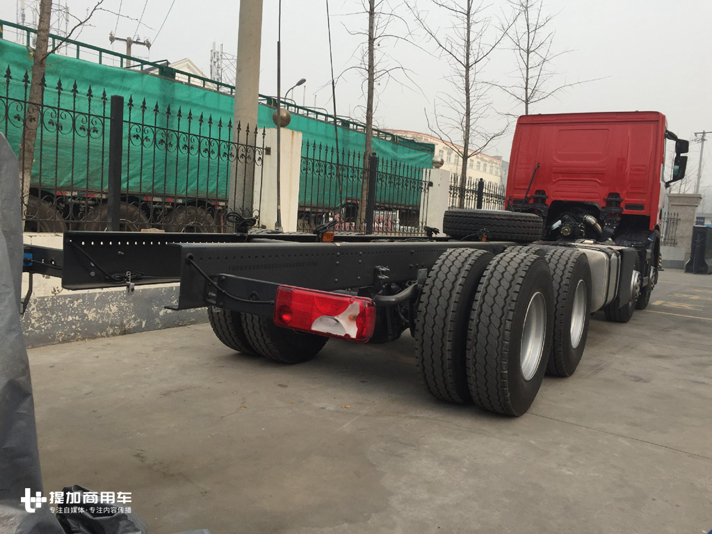 依旧是V8动力,马力升级到650,悄然登陆国内的斯堪尼亚全新一代R系消防车底盘实拍 - 第25张 - 提加商用车网 依旧是V8动力,马力升级到650,悄然登陆国内的斯堪尼亚全新一代R系消防车底盘实拍 - 第25张
