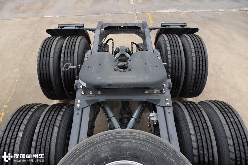 买了辆卡车跑货运,该怎么配轮胎,冬季又用什么胎?老司机告诉您方法 - 第13张 - 提加商用车网 买了辆卡车跑货运,该怎么配轮胎,冬季又用什么胎?老司机告诉您方法 - 第13张