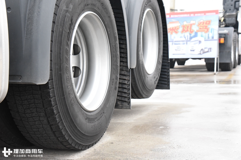 买了辆卡车跑货运,该怎么配轮胎,冬季又用什么胎?老司机告诉您方法 - 第10张 - 提加商用车网 买了辆卡车跑货运,该怎么配轮胎,冬季又用什么胎?老司机告诉您方法 - 第10张