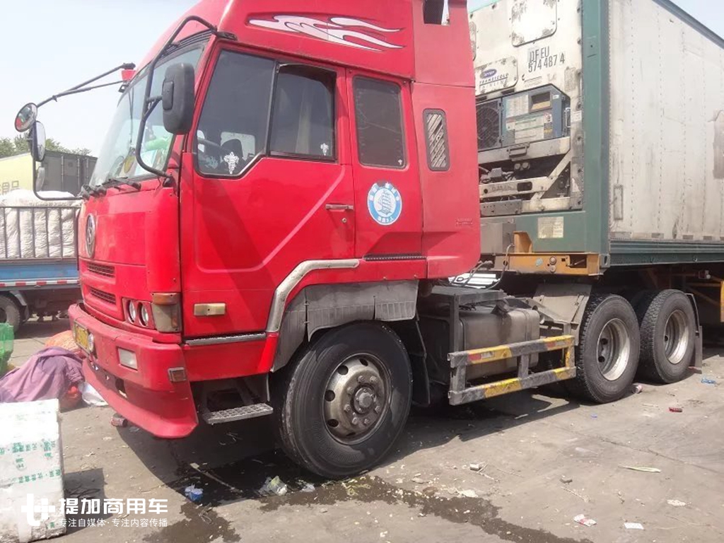 斯堪尼亚,沃尔沃、曼恩,在北京新发地逛了一圈发现尽是高端卡车 - 第2张 - 提加商用车网 斯堪尼亚,沃尔沃、曼恩,在北京新发地逛了一圈发现尽是高端卡车 - 第2张