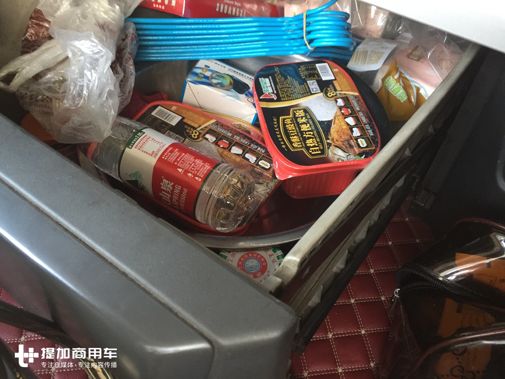 菜市场偶遇一辆沃尔沃卡车,一看不得了,660马力的FH16 - 第16张 - 提加商用车网 菜市场偶遇一辆沃尔沃卡车,一看不得了,660马力的FH16 - 第16张