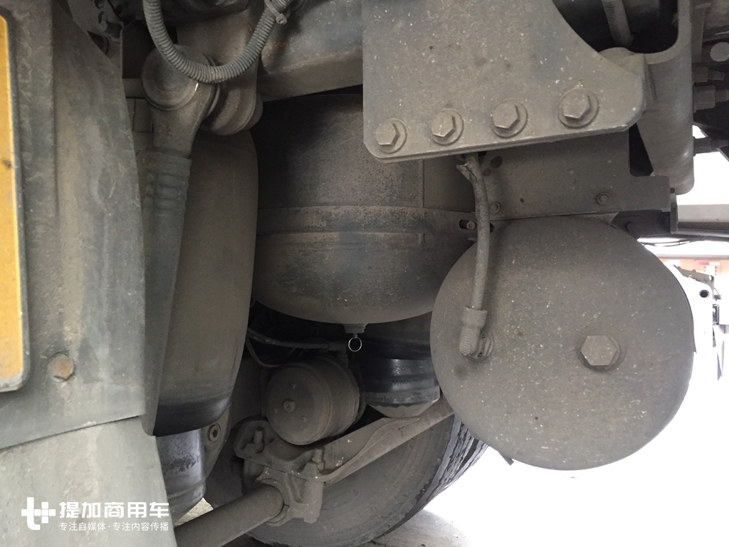 菜市场偶遇一辆沃尔沃卡车,一看不得了,660马力的FH16 - 第27张 - 提加商用车网 菜市场偶遇一辆沃尔沃卡车,一看不得了,660马力的FH16 - 第27张