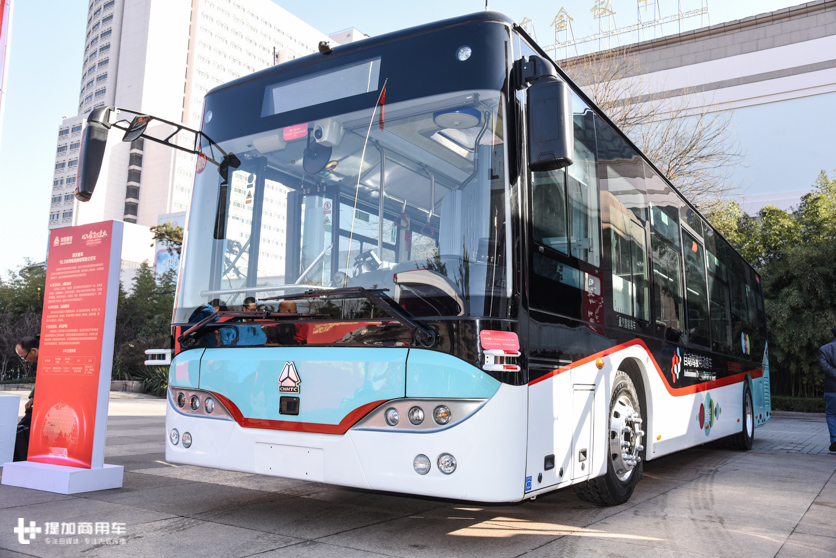 2019款新车型亮相,谭旭光说重汽的目标是和斯堪尼亚、沃尔沃比高下 - 第9张 - 提加商用车网 2019款新车型亮相,谭旭光说重汽的目标是和斯堪尼亚、沃尔沃比高下 - 第9张