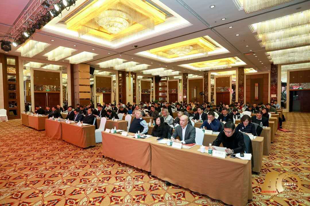 闪耀40年卡客车“双子星”同频共振创辉煌 - 第4张