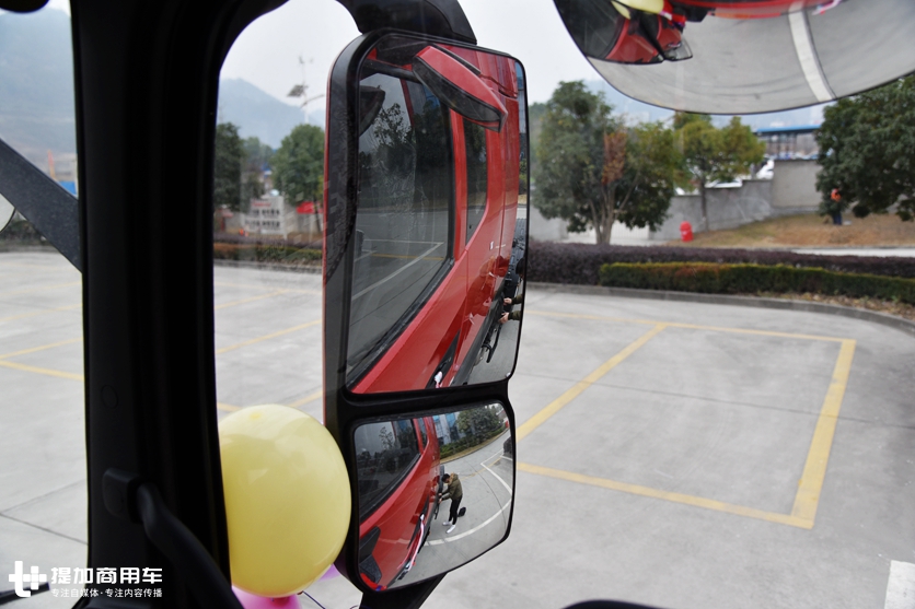 畅销10年后终于迎来大改款，先带您看下沃尔沃技术升级下的新天龙到底如何 - 第8张