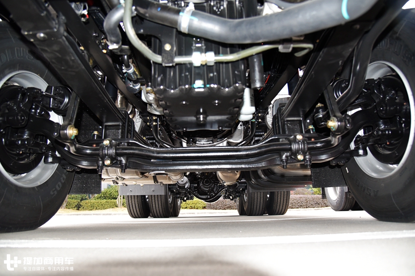 畅销10年后终于迎来大改款，先带您看下沃尔沃技术升级下的新天龙到底如何 - 第10张