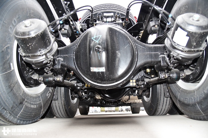 畅销10年后终于迎来大改款，先带您看下沃尔沃技术升级下的新天龙到底如何 - 第12张