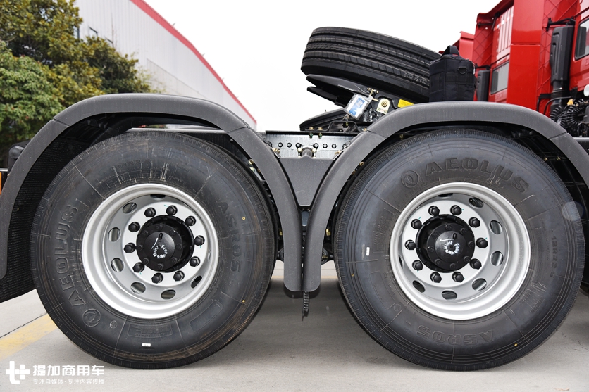 畅销10年后终于迎来大改款，先带您看下沃尔沃技术升级下的新天龙到底如何 - 第14张