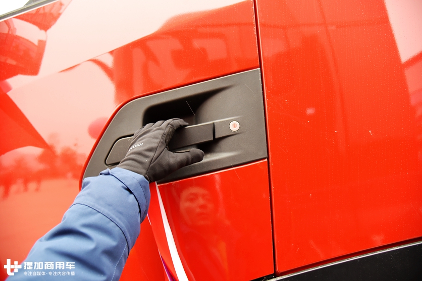 畅销10年后终于迎来大改款，先带您看下沃尔沃技术升级下的新天龙到底如何 - 第21张