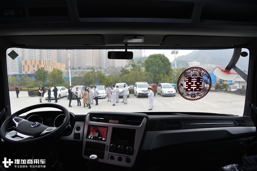 畅销10年后终于迎来大改款，先带您看下沃尔沃技术升级下的新天龙到底如何 - 第23张