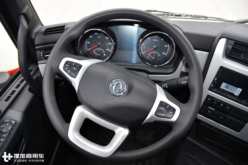 畅销10年后终于迎来大改款，先带您看下沃尔沃技术升级下的新天龙到底如何 - 第24张