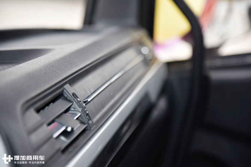 畅销10年后终于迎来大改款，先带您看下沃尔沃技术升级下的新天龙到底如何 - 第27张