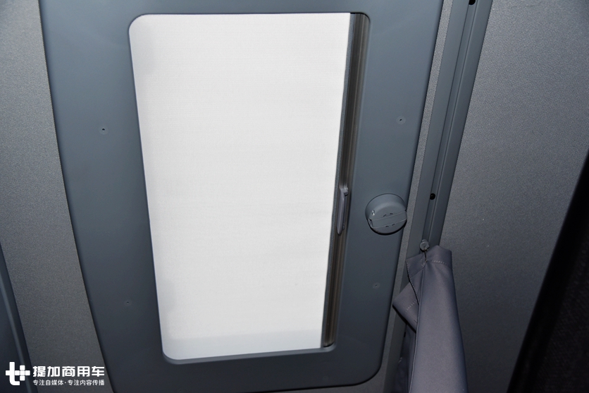 畅销10年后终于迎来大改款，先带您看下沃尔沃技术升级下的新天龙到底如何 - 第31张