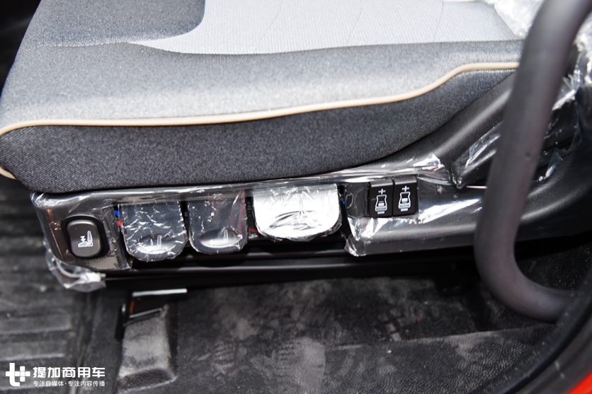 畅销10年后终于迎来大改款，先带您看下沃尔沃技术升级下的新天龙到底如何 - 第33张