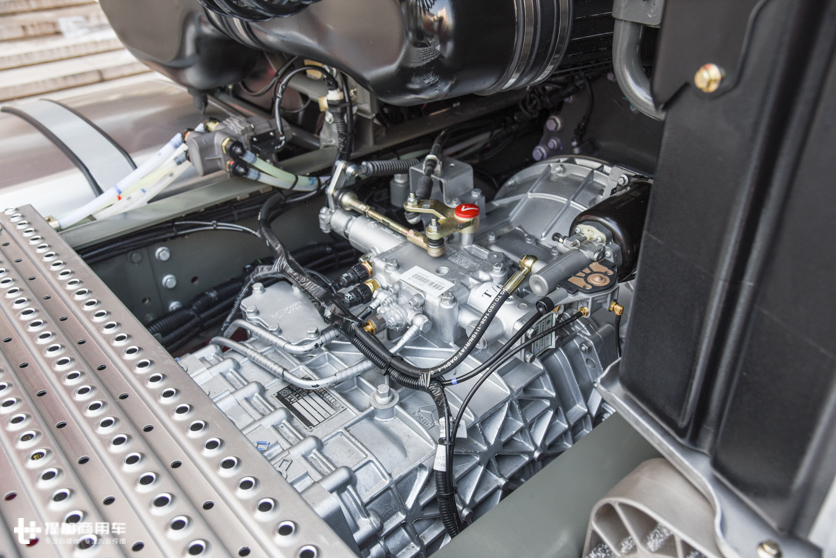 1100升油箱,独立暖风和燃油水暖,重汽T7国六产品最大才500马力? - 第3张 - 提加商用车网 1100升油箱,独立暖风和燃油水暖,重汽T7国六产品最大才500马力? - 第3张