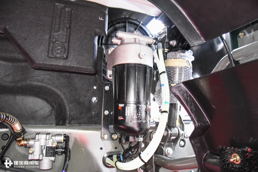 1100升油箱,独立暖风和燃油水暖,重汽T7国六产品最大才500马力? - 第7张 - 提加商用车网 1100升油箱,独立暖风和燃油水暖,重汽T7国六产品最大才500马力? - 第7张