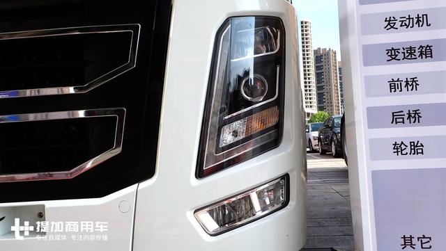 又一款低地板国产旗舰重卡问世,550马力配空气悬架,内饰超豪华 - 第5张 - 提加商用车网 又一款低地板国产旗舰重卡问世,550马力配空气悬架,内饰超豪华 - 第5张