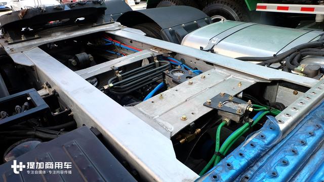 采用铝合金车架的重卡见过吗?可能是最轻的国产6X4牵引车诞生 - 第12张 - 提加商用车网 采用铝合金车架的重卡见过吗?可能是最轻的国产6X4牵引车诞生 - 第12张