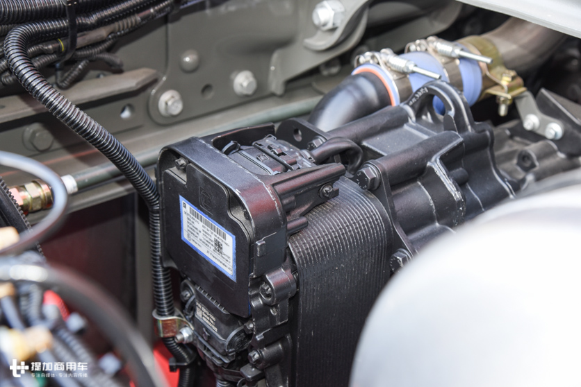 自动挡、液力缓速器、空气悬架全都有,2019款重汽汕德卡实拍 - 第4张 - 提加商用车网 自动挡、液力缓速器、空气悬架全都有,2019款重汽汕德卡实拍 - 第4张