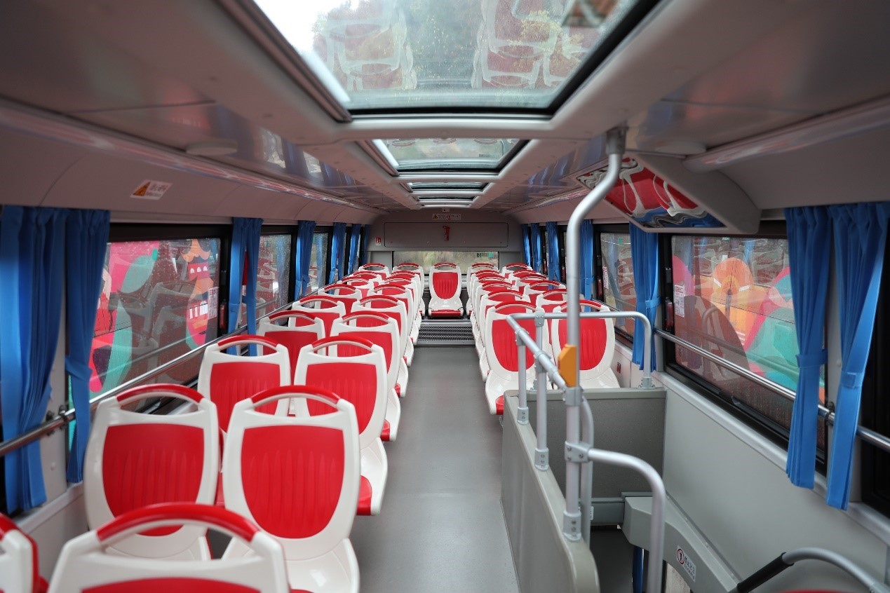 优化“瓷都”旅游交通系统 景德镇首投比亚迪K8S纯电动双层巴士 - 第3张