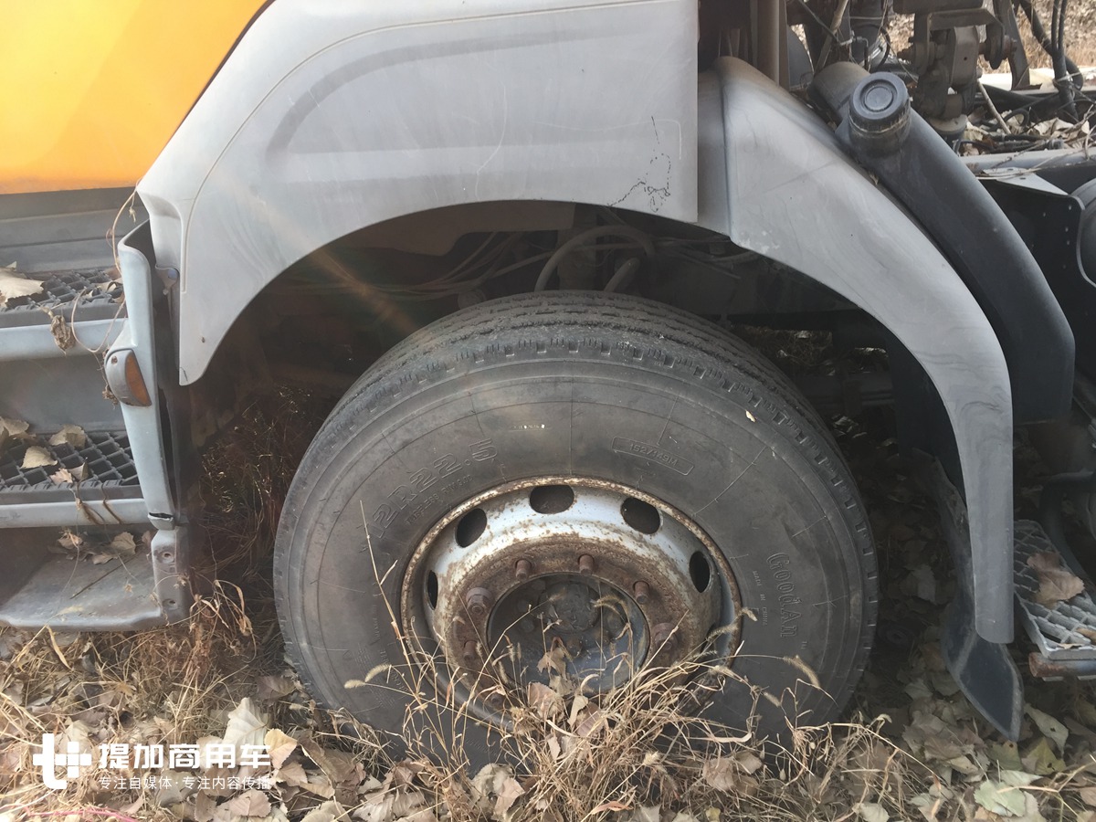 雷诺上世纪90年代末推出的一款卡车,名字叫克拉斯(Kerax),牛不牛逼?你自己看! - 第7张 - 提加商用车网 雷诺上世纪90年代末推出的一款卡车,名字叫克拉斯(Kerax),牛不牛逼?你自己看! - 第7张