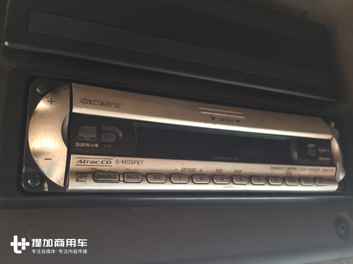 雷诺上世纪90年代末推出的一款卡车,名字叫克拉斯(Kerax),牛不牛逼?你自己看! - 第16张 - 提加商用车网 雷诺上世纪90年代末推出的一款卡车,名字叫克拉斯(Kerax),牛不牛逼?你自己看! - 第16张