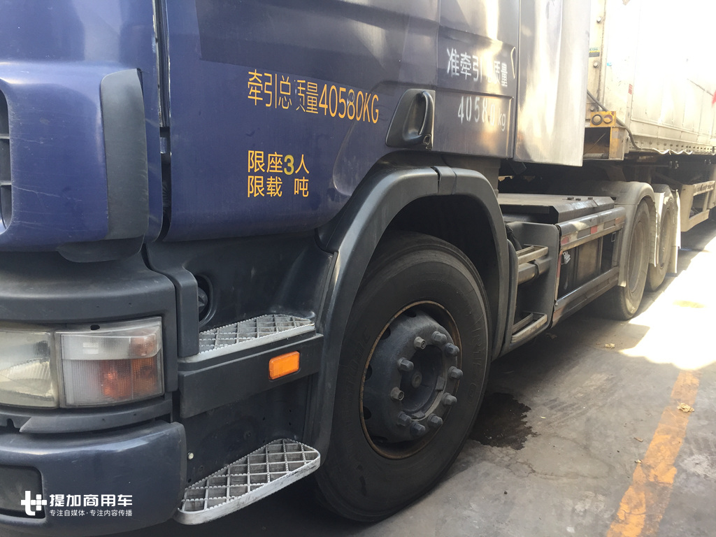 农贸市场再遇斯堪尼亚神级卡车，运营320多万公里退役后还在发挥余热 - 第1张
