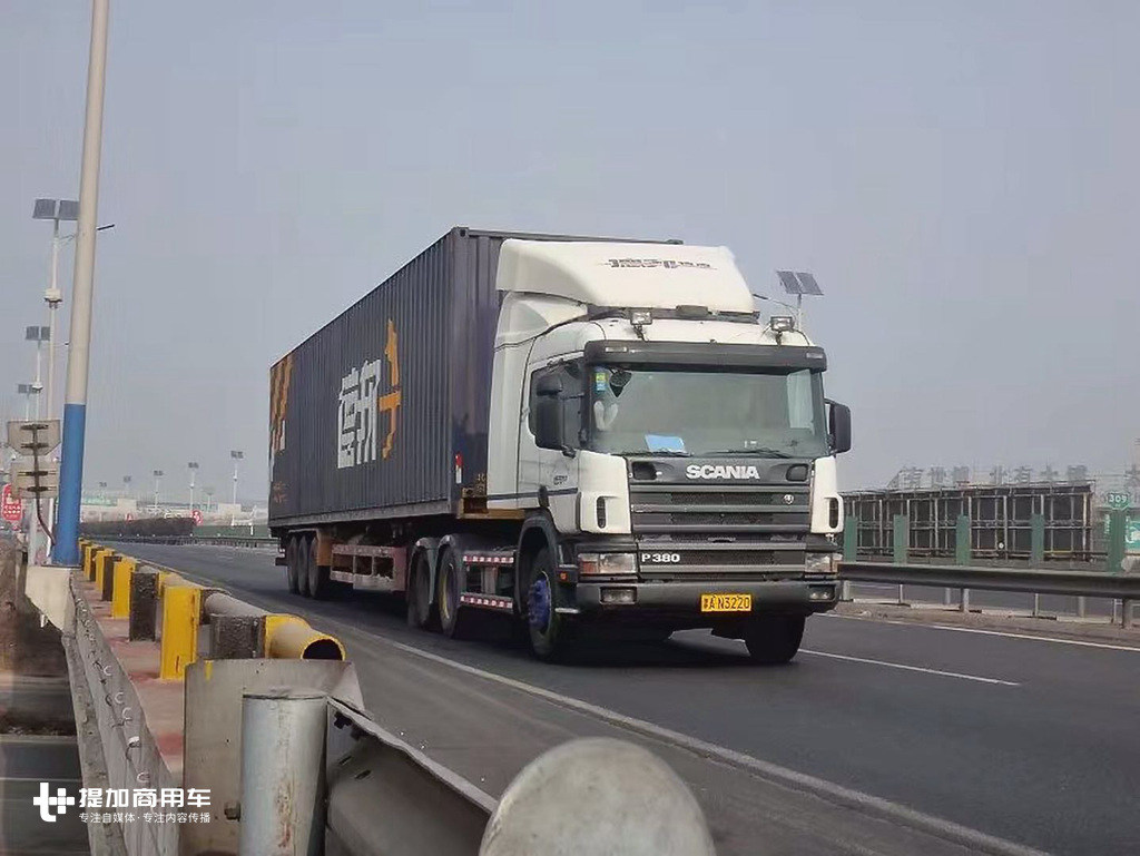 农贸市场再遇斯堪尼亚神级卡车，运营320多万公里退役后还在发挥余热 - 第2张