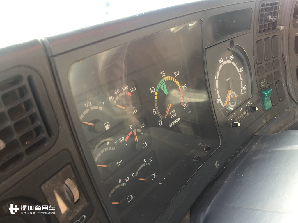 农贸市场再遇斯堪尼亚神级卡车，运营320多万公里退役后还在发挥余热 - 第9张