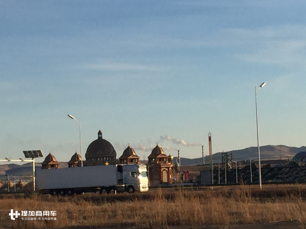 TOPLINE驾驶室，还是V8动力，近距离体验上一代斯堪尼亚的王者车型R580 - 第1张