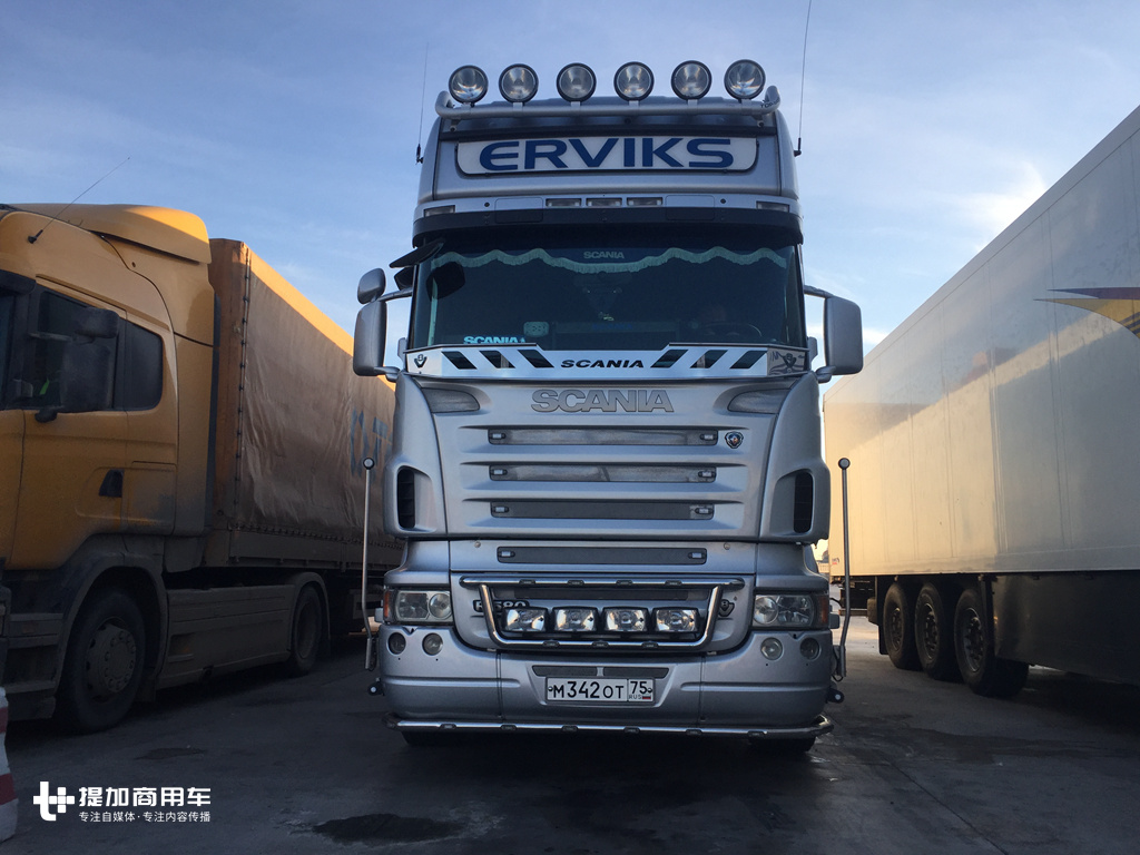 TOPLINE驾驶室，还是V8动力，近距离体验上一代斯堪尼亚的王者车型R580 - 第2张