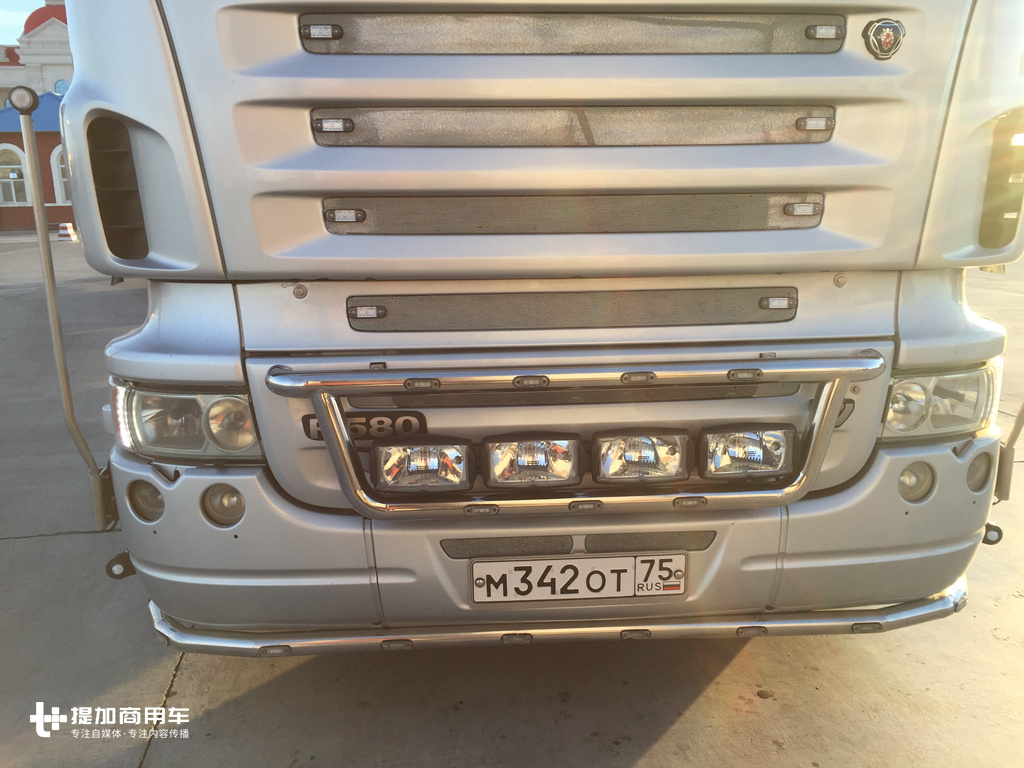 TOPLINE驾驶室，还是V8动力，近距离体验上一代斯堪尼亚的王者车型R580 - 第7张